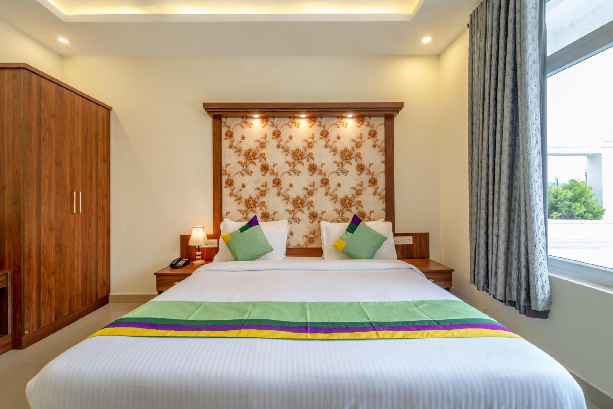 Treebo Windsong Resort Munnar, Tea Plantation View מראה חיצוני תמונה
